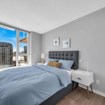 Spacious Dt 2-Bdr High-Rise With View, Pool, Gym Ванкувер Екстер'єр фото